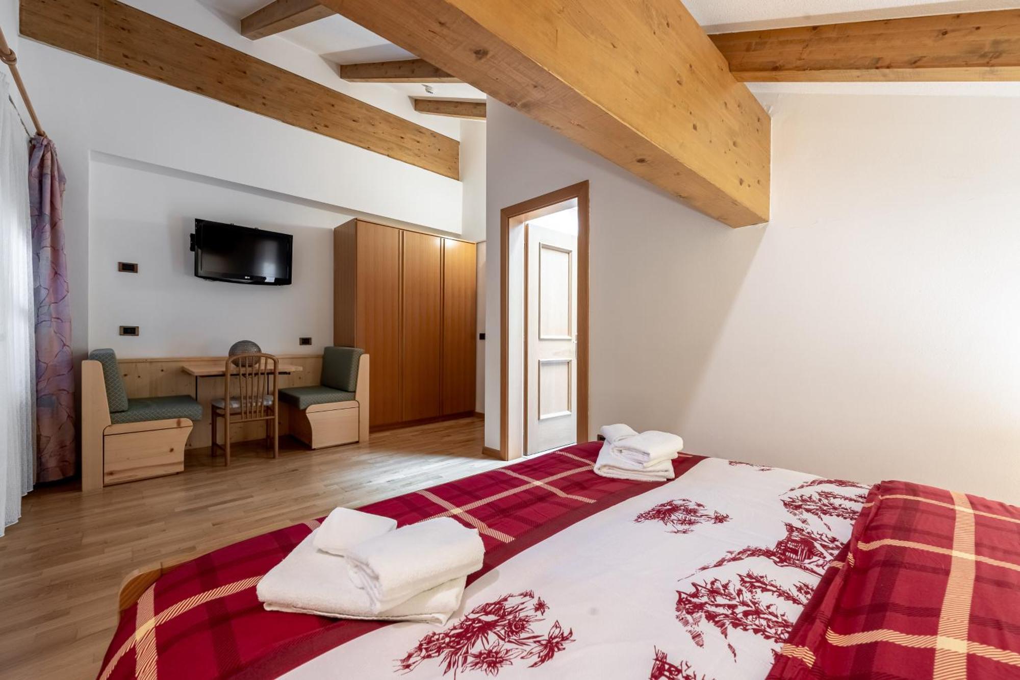 Hotel Villetta Maria Cottage Canazei Exterior foto